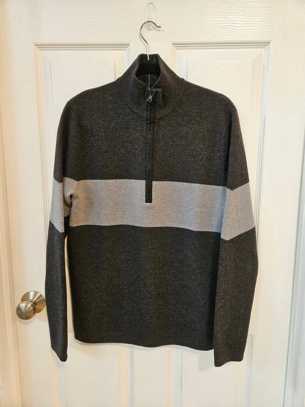 Banana Republic Men’s Tagged L SHRUNK=Small Merino Wool Quarter Zip Gray Sweater